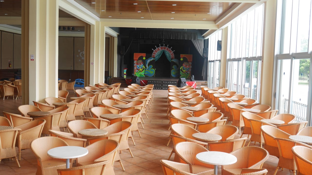 Bühne der Abendshows Blau varadero - Adults only