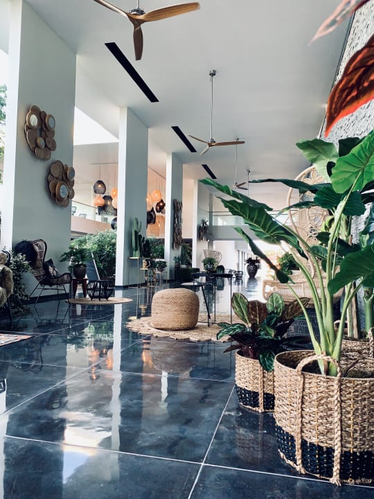 Lobby Papagayo Beach Hotel