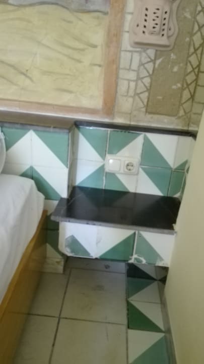 Zimmer Ruspina Beach Resort