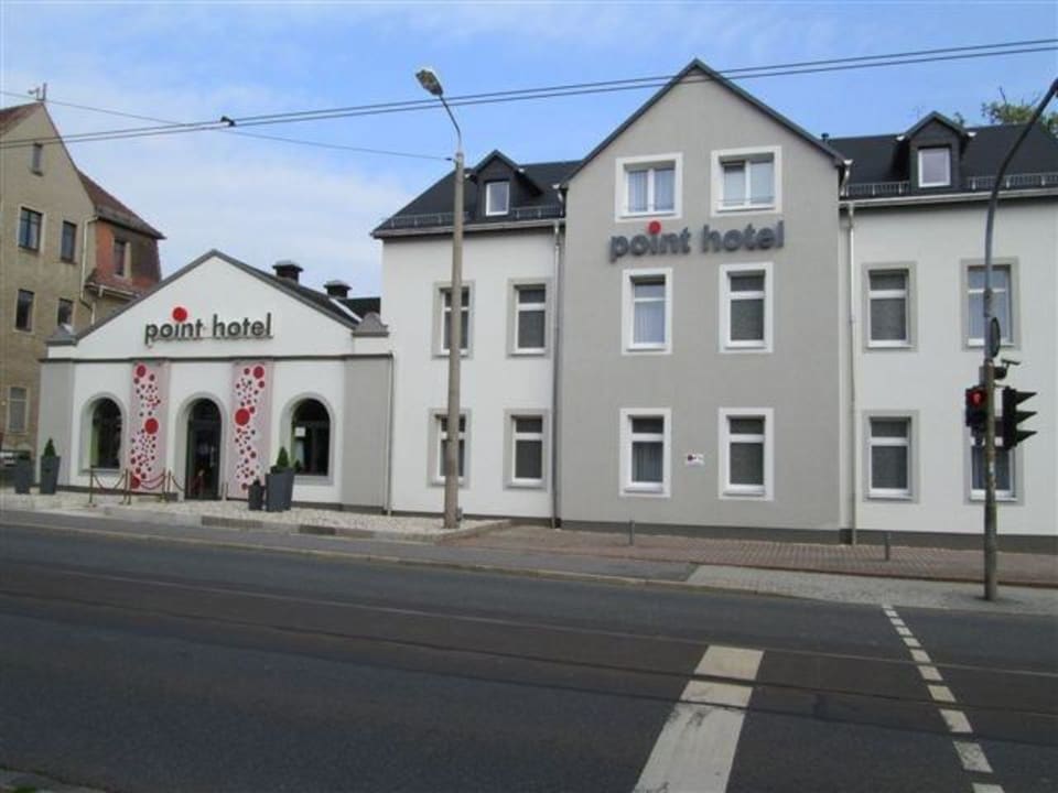 Eingangsbereich Königsbrücker Straße Scope Hotel Dresden Airport