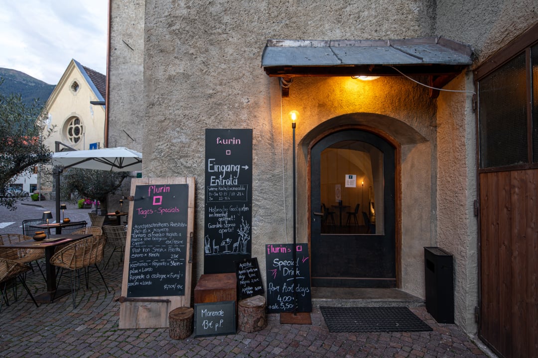 Außenansicht Flurin Suites