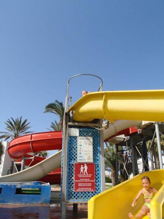 Zjeżdżalnie dla dzieci Ruspina Beach Resort