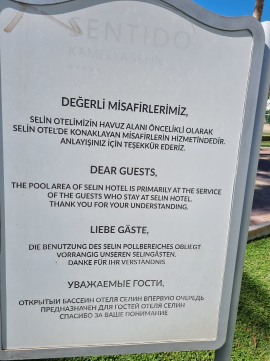 Pool Kamelya Aishen Club