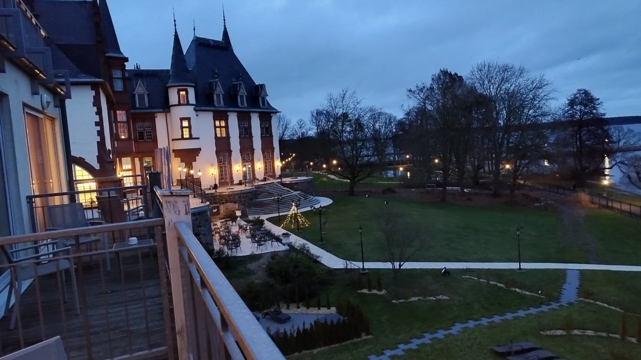 Außenansicht Seehotel Schloss Klink