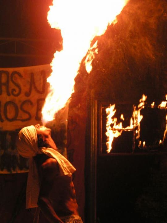 Feuer- und Fakirshow Hotel Sirma