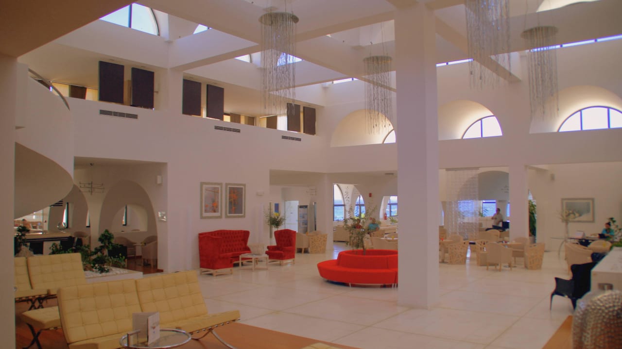 HALL TUI BLUE Oceanis Beach and Spa Resort