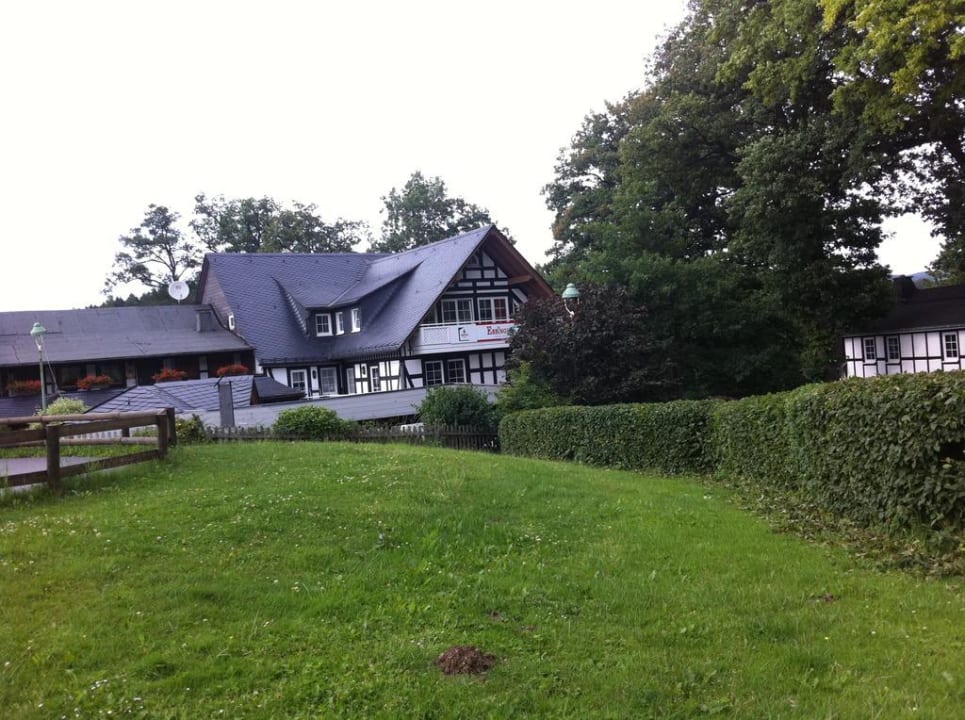 Das Hotel vom Spielplatz aus Familienhotel Ebbinghof