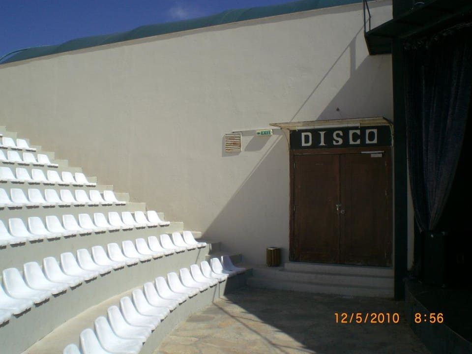 Theater Side Breeze Hotel