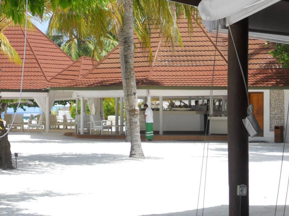 Aussicht vom Empfang zur Bar ananea Diamonds Athuruga