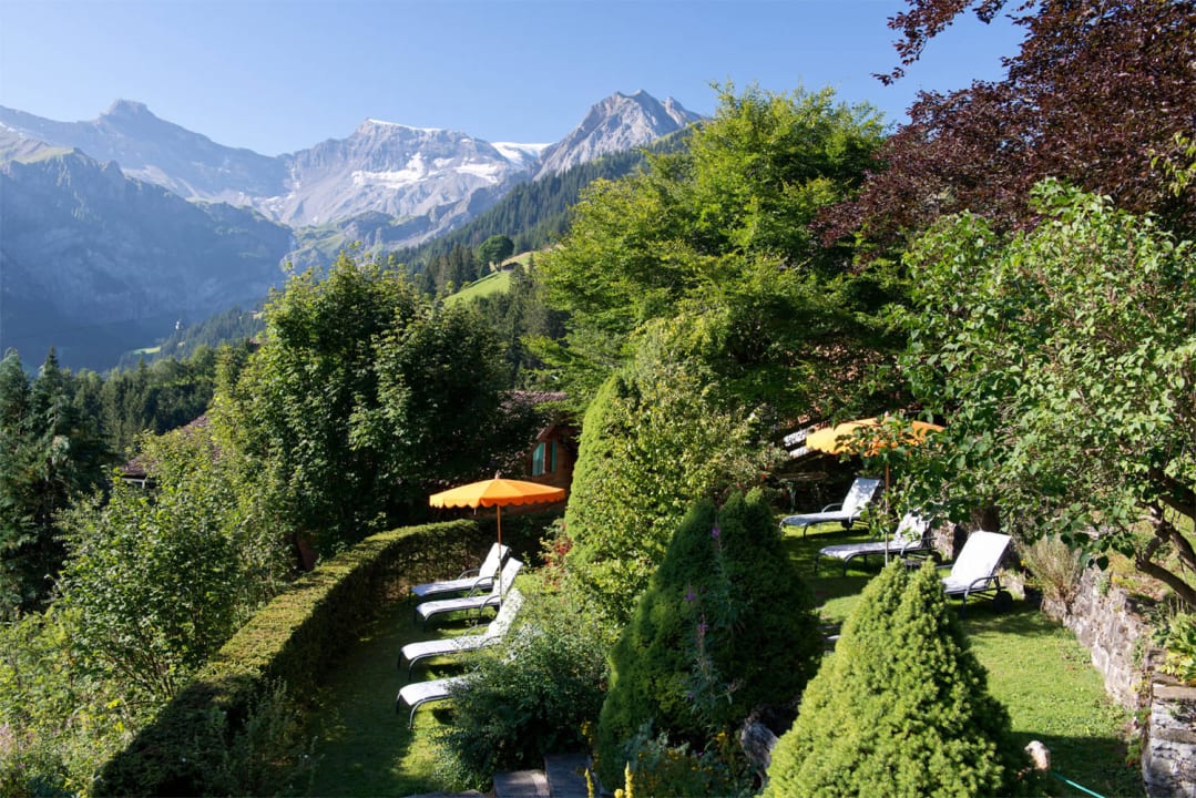 Liegeplätze in unserer Gartenanlage Hotel Waldhaus-Huldi