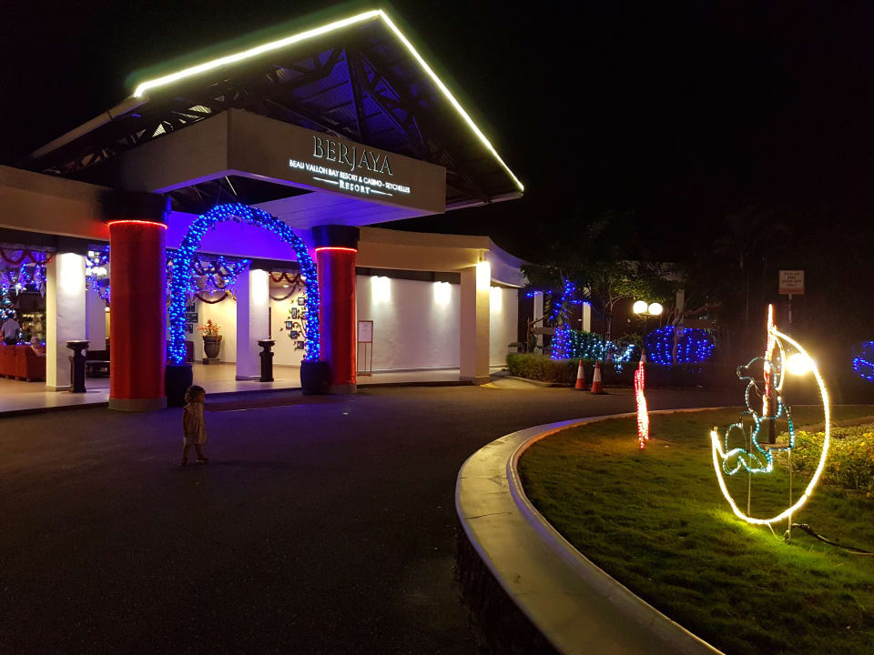 Außenansicht Berjaya Beau Vallon Bay Resort & Casino