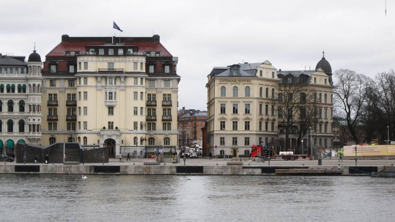 Shore view Hotel Lydmar