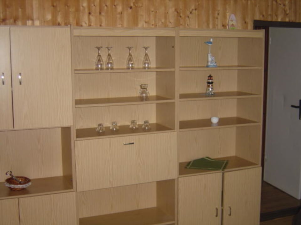 Anbauwand DDR-Stil Feriendorf Klein Stresow