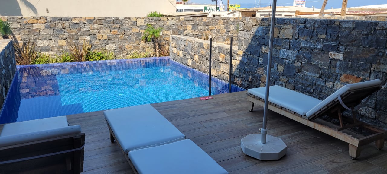 "Deluxe Zimmer mit Privatp..." Hotel Aphrodite Beach Club (Kato Gouves ...