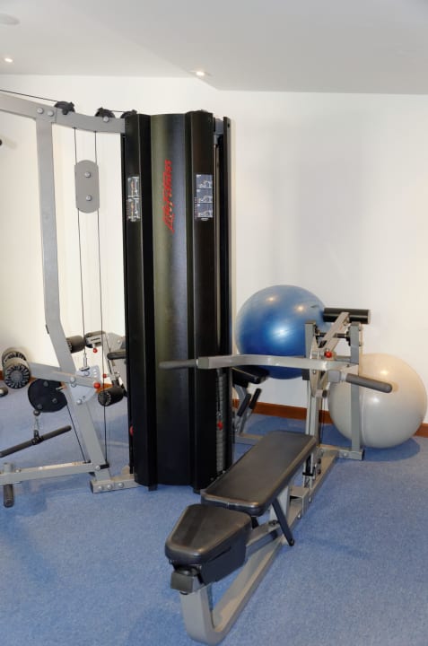 Fitnessraum unterhalb der Lobby Dewa Phuket Resort and Villas