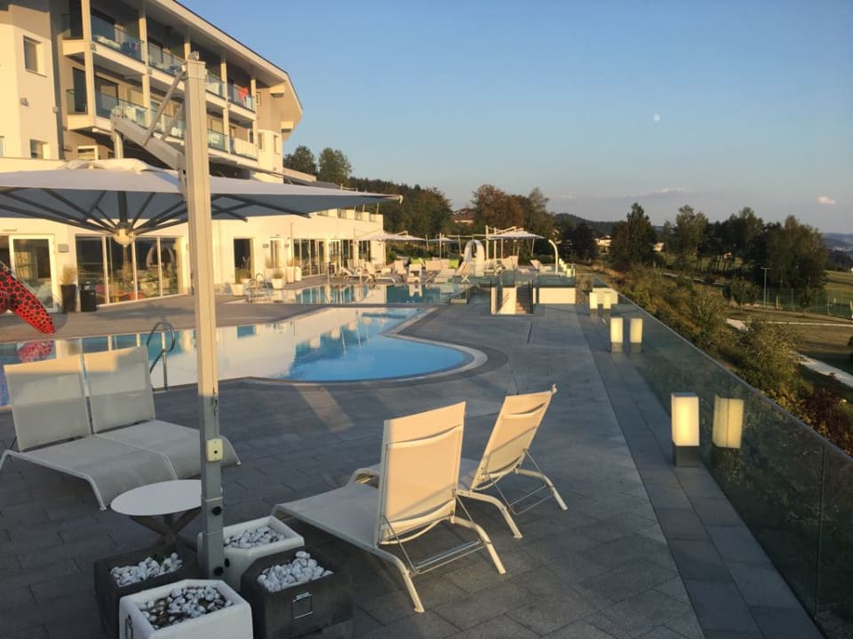 Pool AIGO welcome family