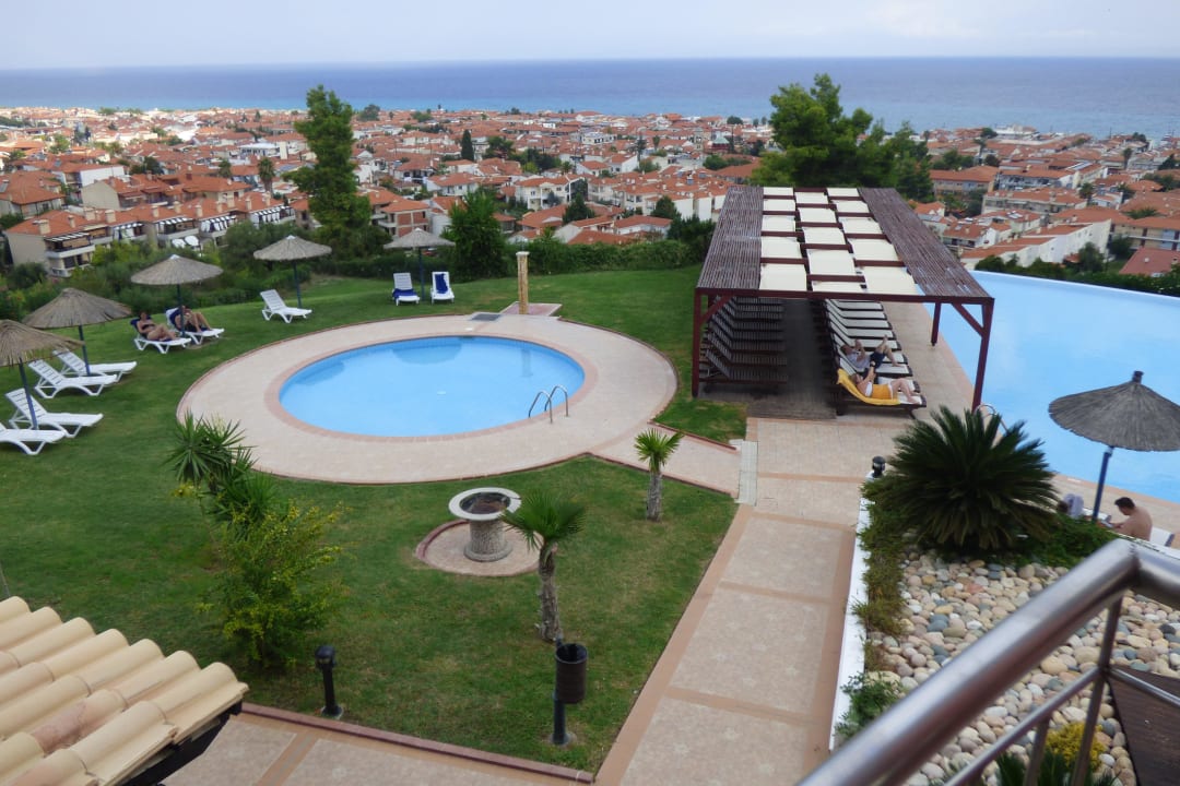 Pool Alia Palace