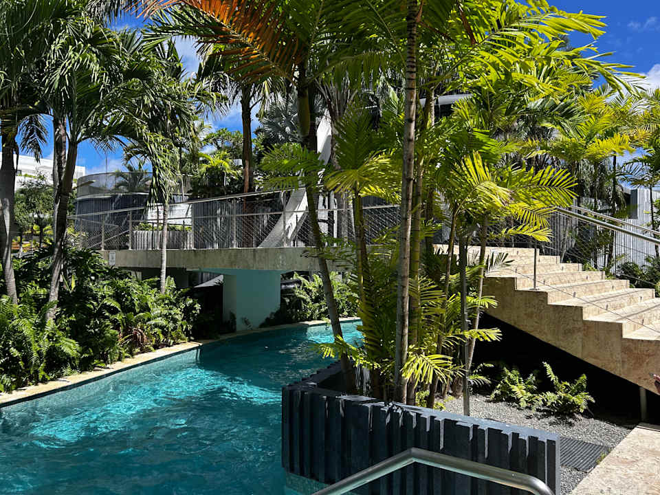 Pool Dreams Onyx Resort & Spa