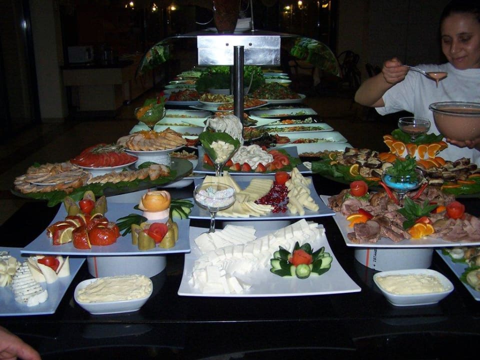 Anti-Pasti-Buffet Aska Hotel Just in Beach