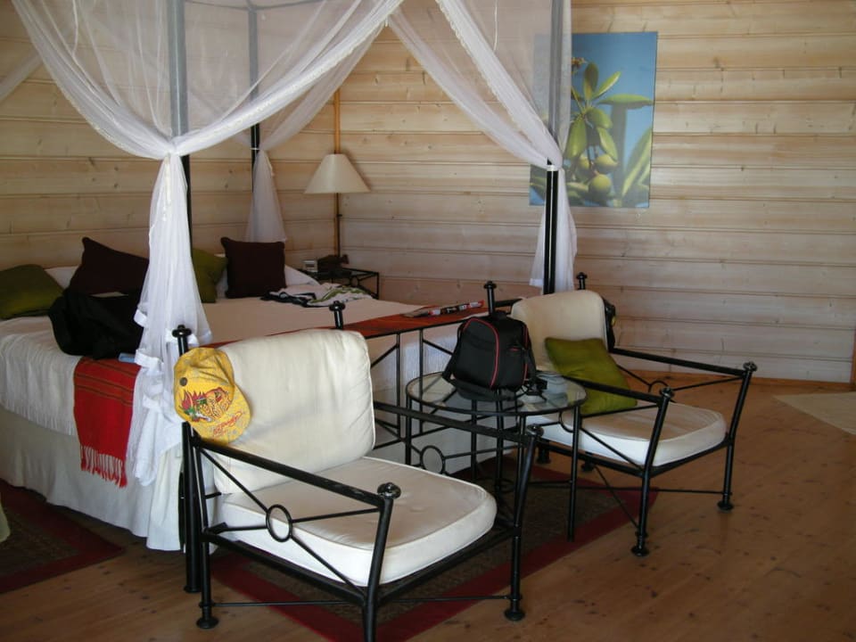 Strandvilla Kuredu Island  Kuredu Island Resort & Spa