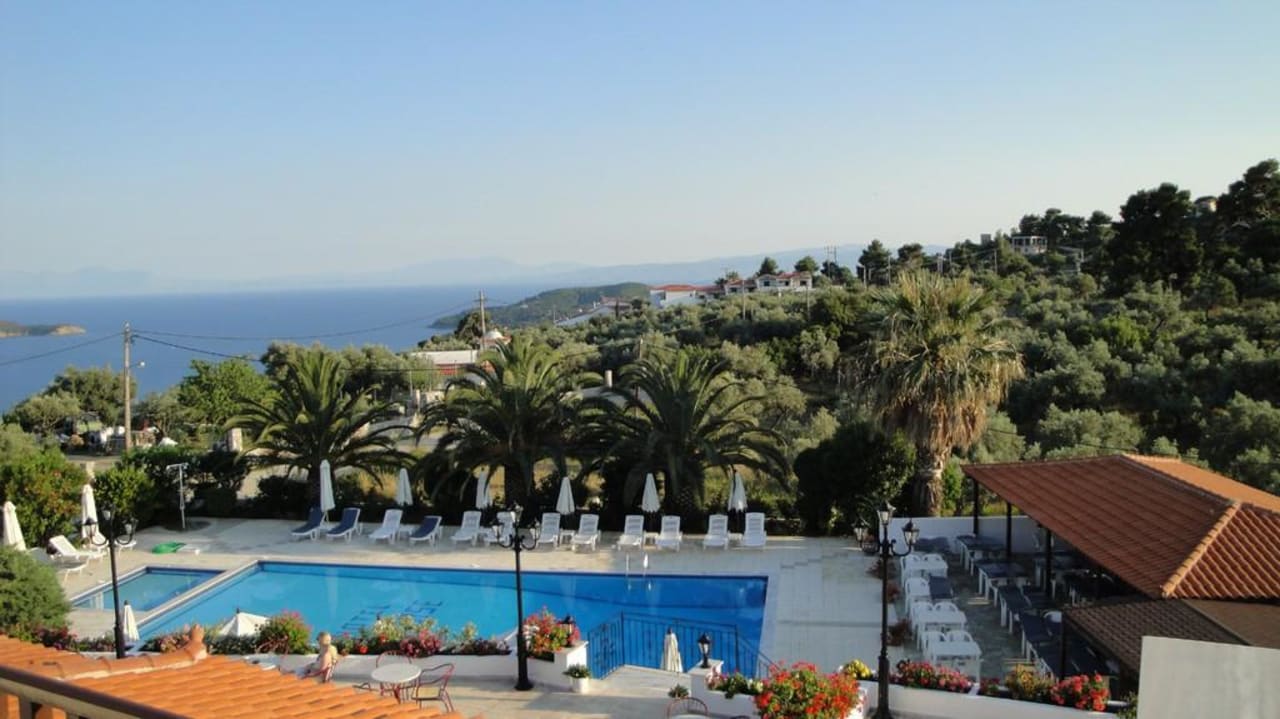 Pool vom Zimmer aus gesehen Hotel Paradise