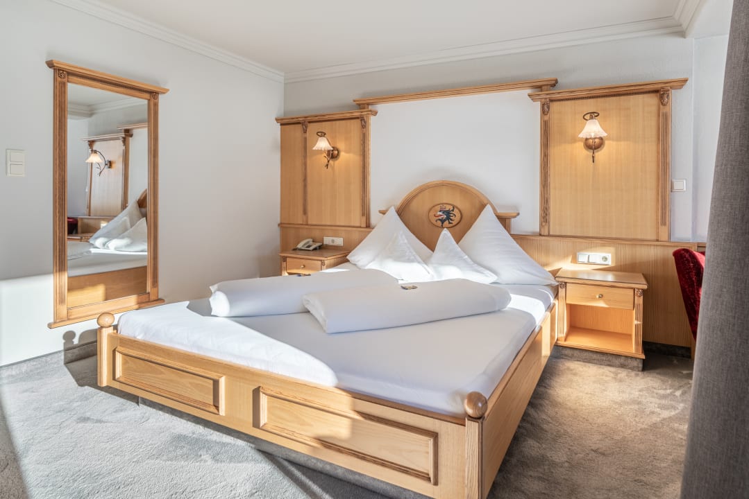 Zimmer Burghotel Alpenglühn