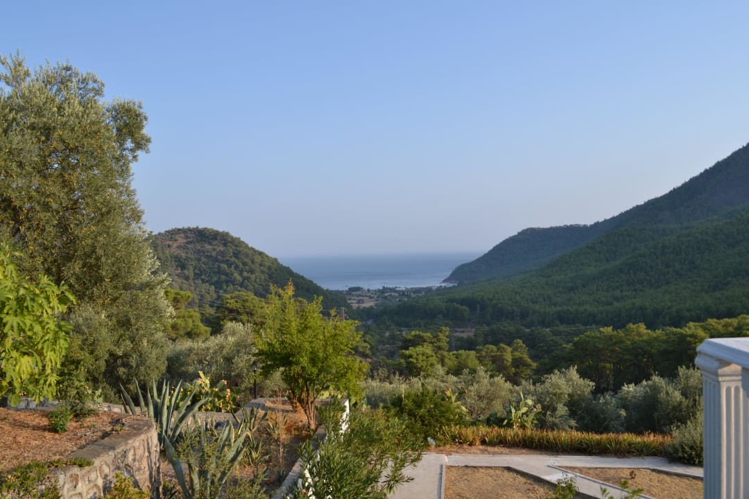 Blick vom Hotel auf die Bucht von Ekincik Hotel Falcon Crest