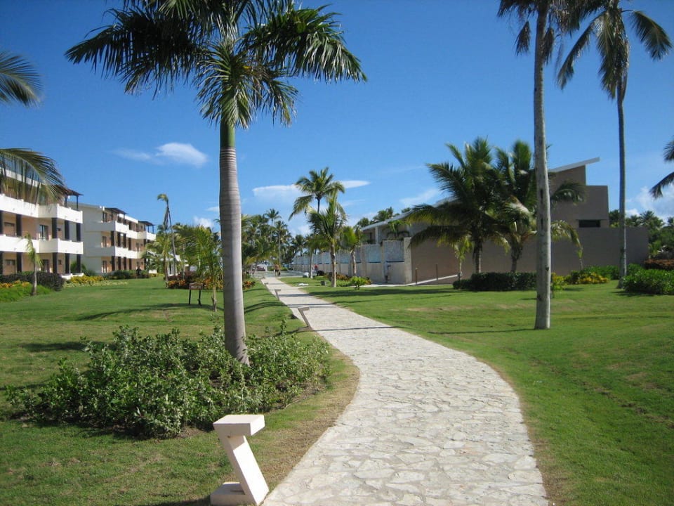 Weg zum Strand Catalonia Royal Bavaro - Adults only