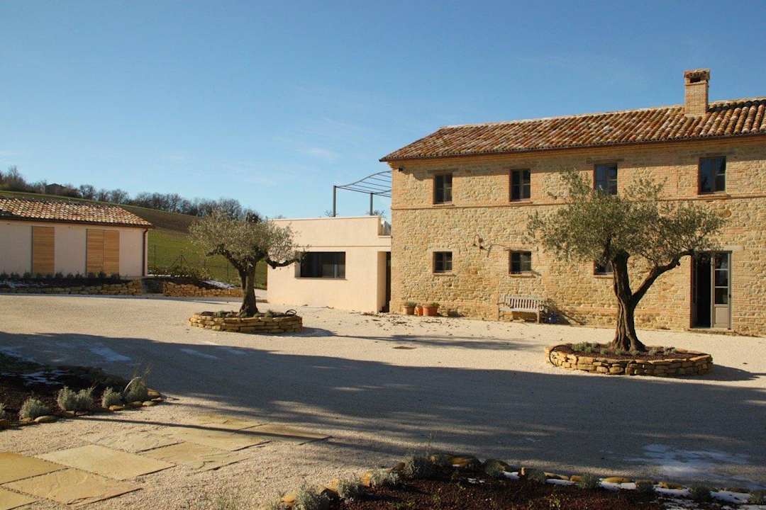 Wintersonne auf dem Corte Tenuta Raffaello Luxus-Domizile