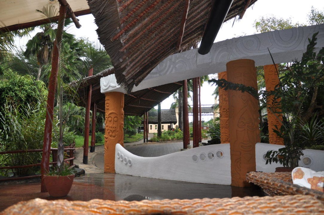 Eingang Hotel Southern Palms Beach Resort