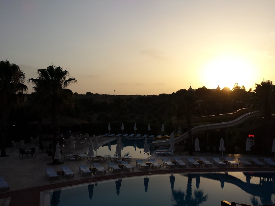 Sonnenuntergang Royal Atlantis Beach Hotel
