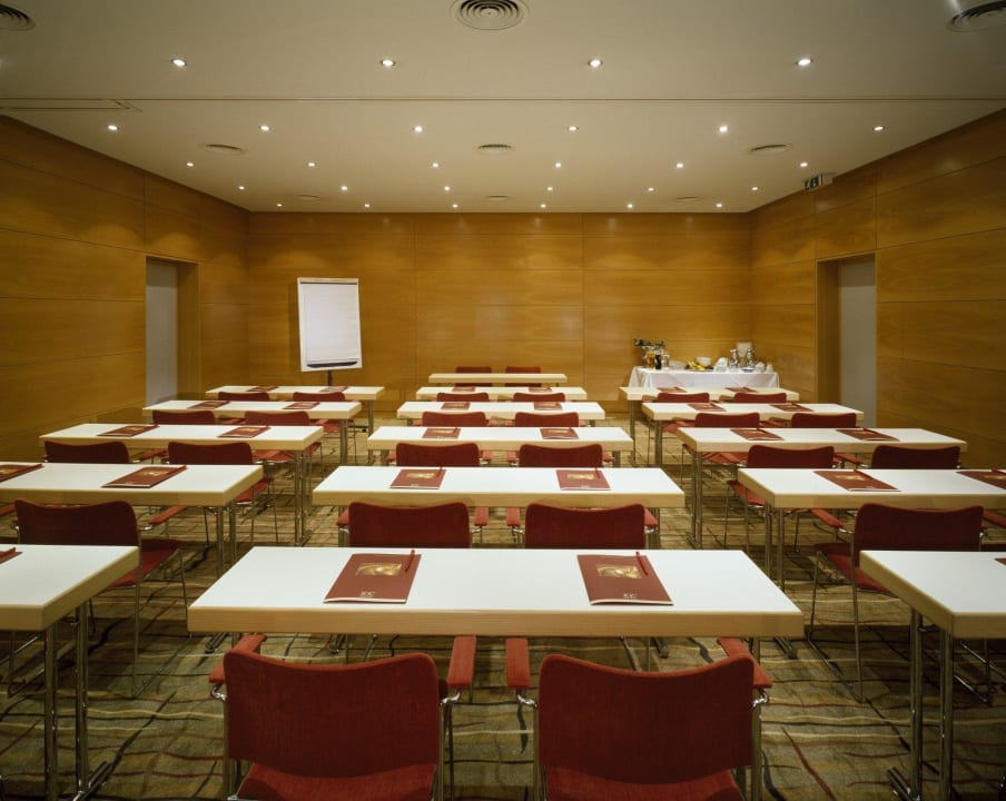 Conference Room K+K Hotel Fenix