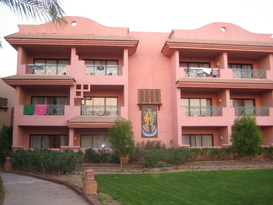 Gepflegte Hotelanlage Parrotel Aqua Park Resort