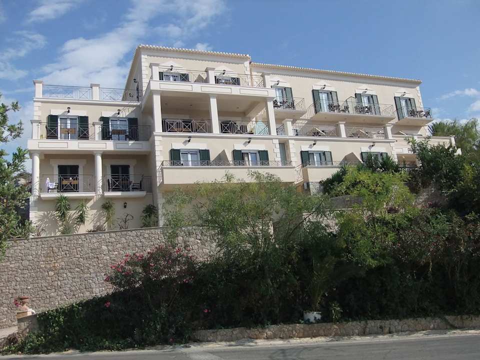 Das Hotel Philip vom Parkplatz aus gesehen Hotel Philip