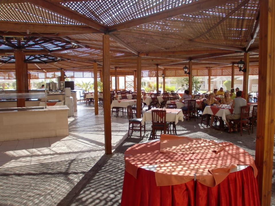 Außenbereich des Alladin-Restaurants Xanadu Club Makady Bay