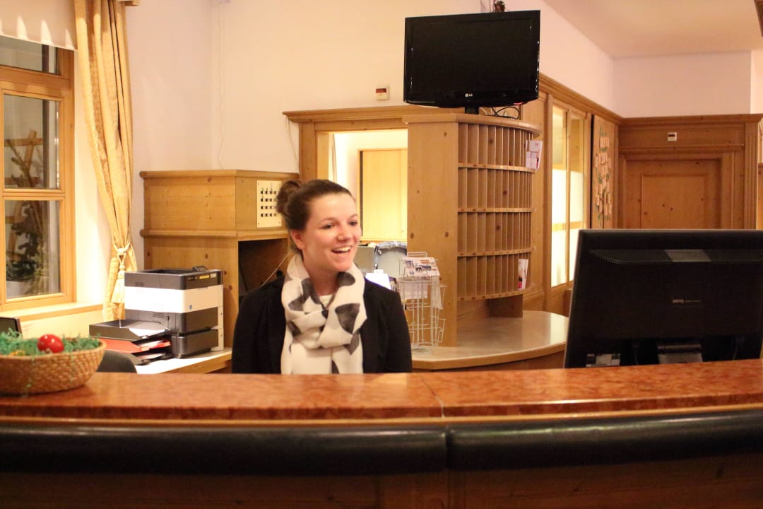 Rezeption - bella EVA Lisi Family Hotel Reith bei Kitzbühel