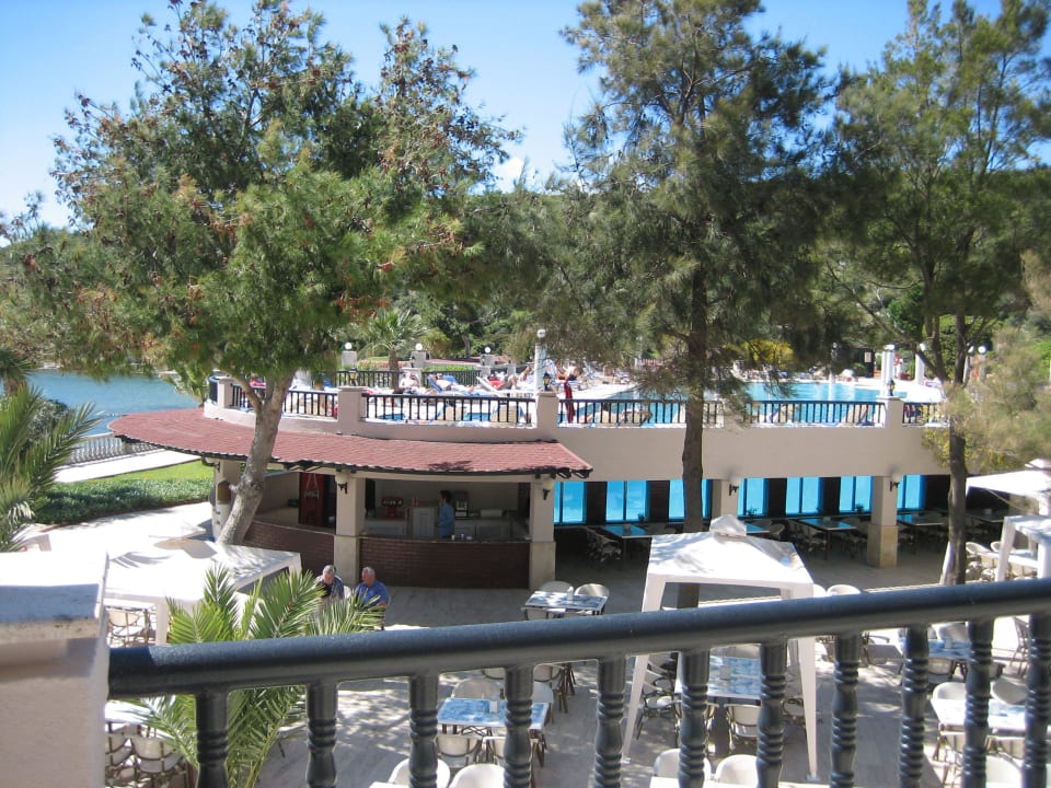 Poolbar Tusan Beach Resort