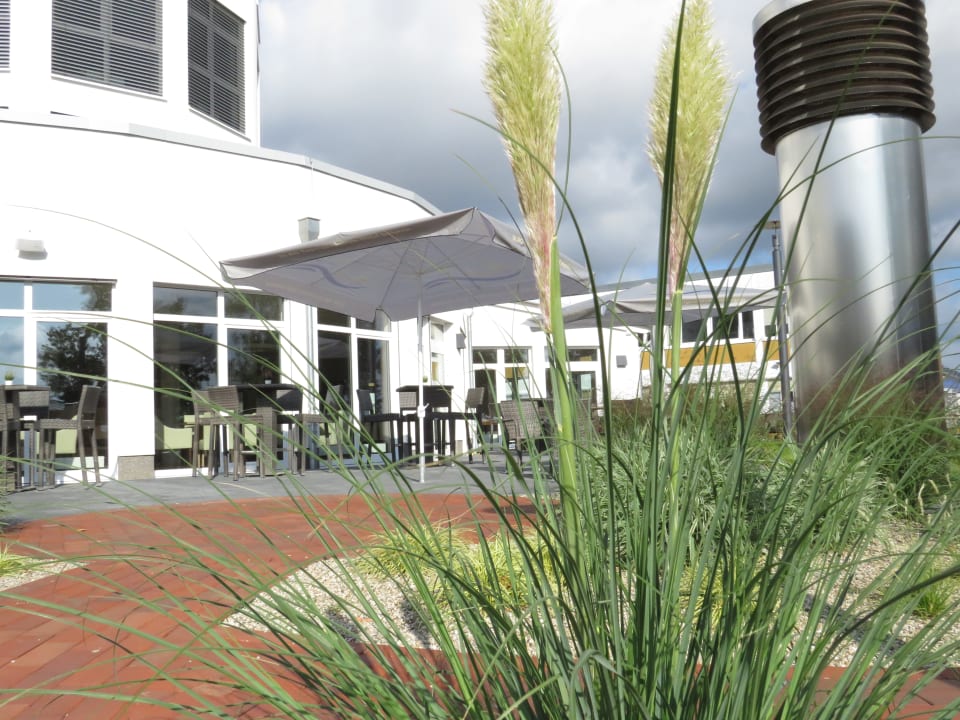 Gartenanlage DLRG Tagungszentrum Hotel Delphin