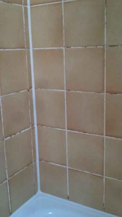 Schimmel in der Dusche Hotel Landhaus Messmer