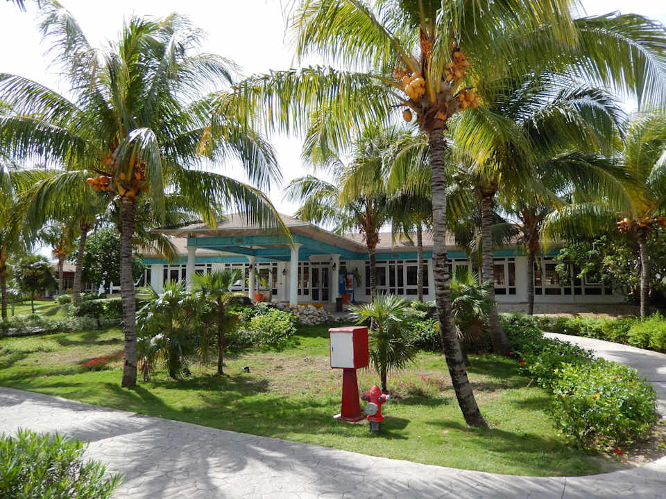 Gartenalnage mit Buffetrestaurant Melia Las Dunas
