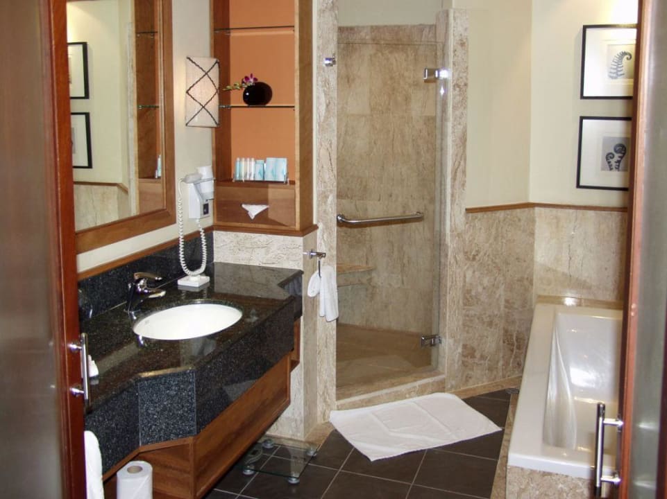 Badezimmer im Emerald-Cove-Resort Dinso Resort & Villas Ko Chang, Vignette Collection by IHG