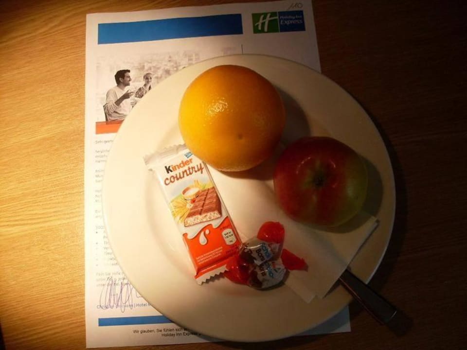 Willkommen Holiday Inn Express Frankfurt - Airport