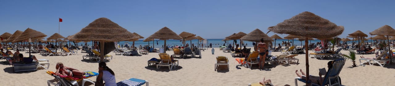Na plaży Hotel Paradis Palace