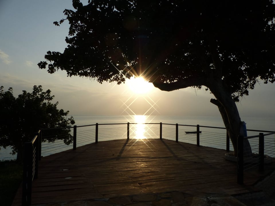 Die Aussichtsterrasse - täglich perfekt Sonnenuntergänge Royal Zanzibar Beach Resort