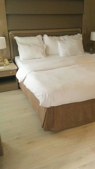 Bett mit den tollen Kissen Balmy Foresta