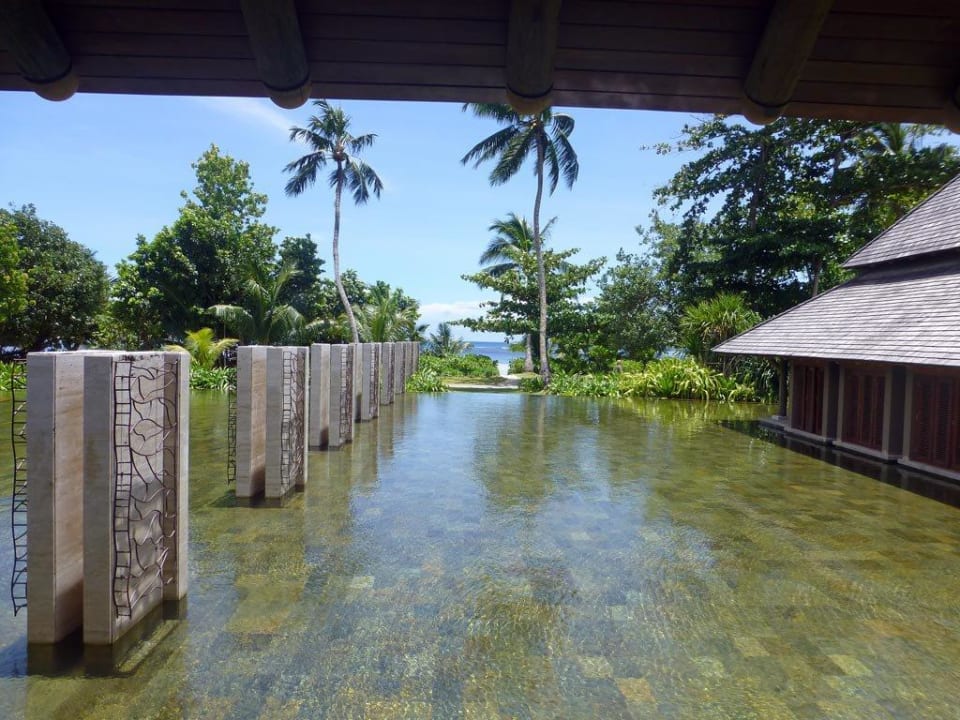 Blick von der Lobby aufs Meer Constance Ephelia