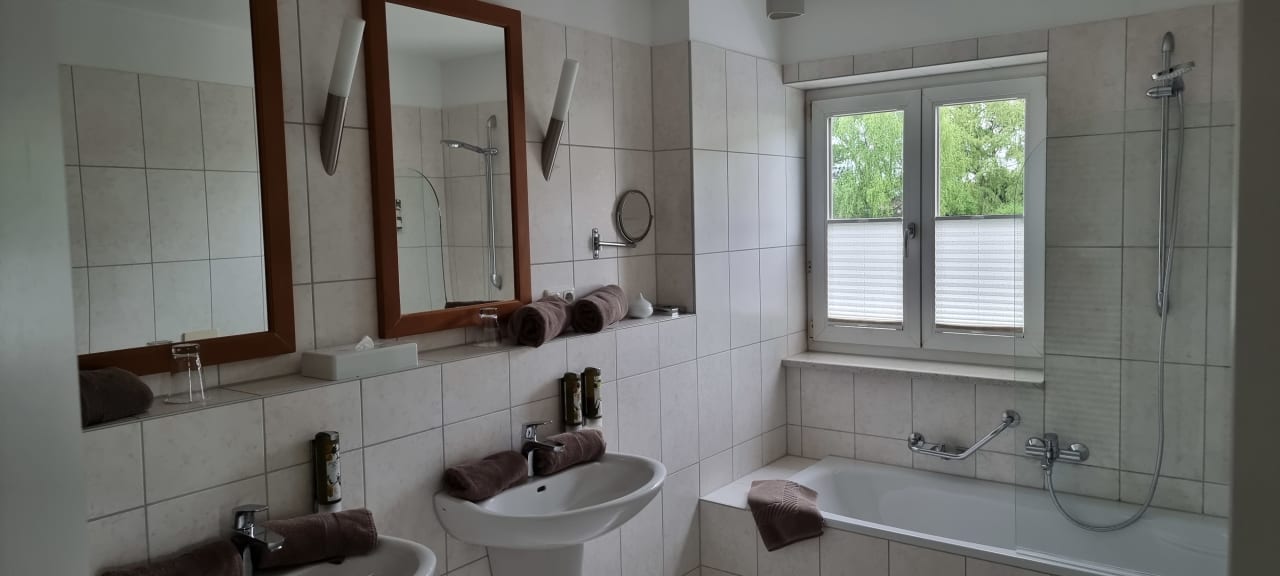 Zimmer Hotel Ampervilla