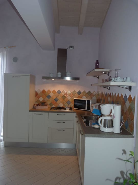 Küchenzeile mit Kühlschrank Apartments Borgo le Vigne