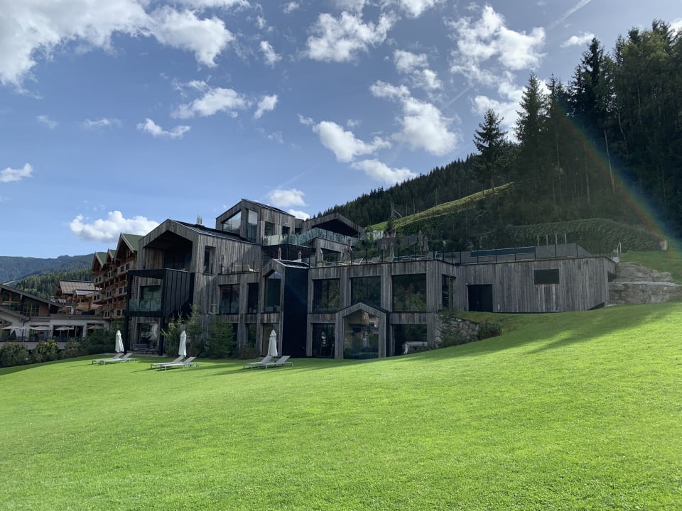 Außenansicht Naturhotel Forsthofgut