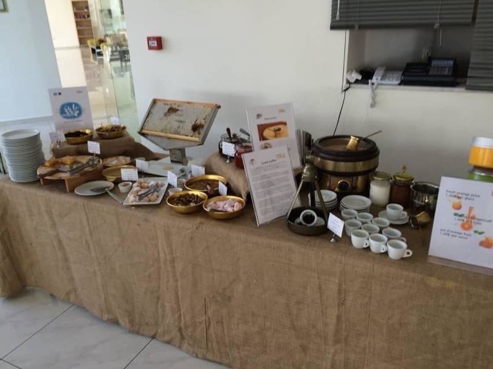 Frühstück Landestypisch Asterias Beach Resort